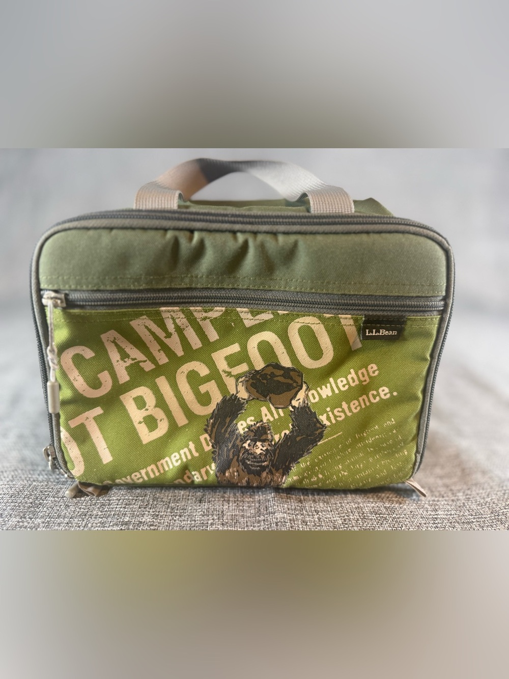 L.L. Bean Green Graphic Lunch Bag